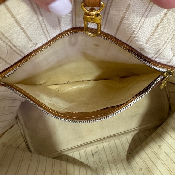 Louis Vuitton Neverfull Damier Azur - Picture 6 of 12